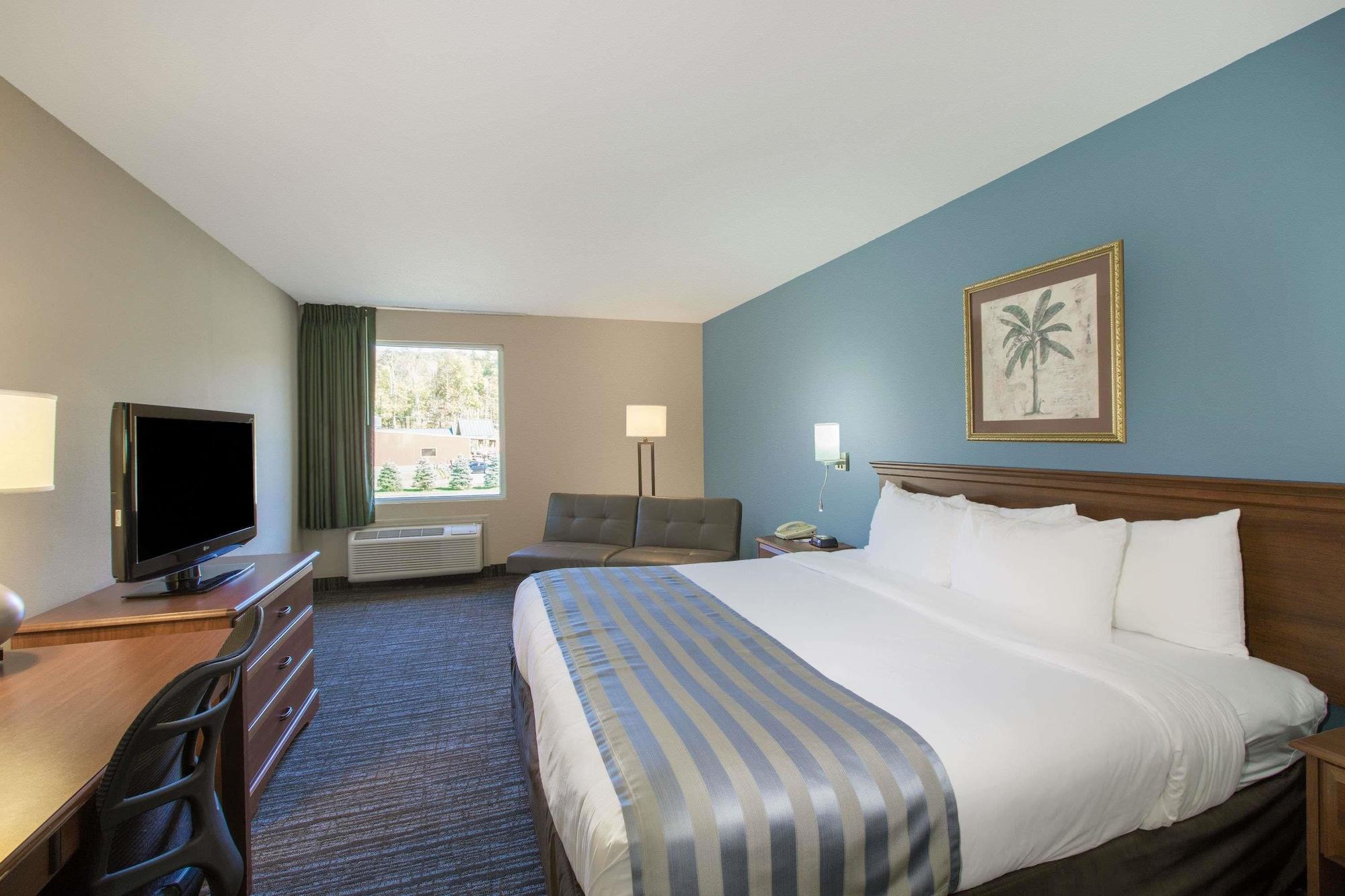 Baymont By Wyndham Bartonsville Poconos Exterior foto