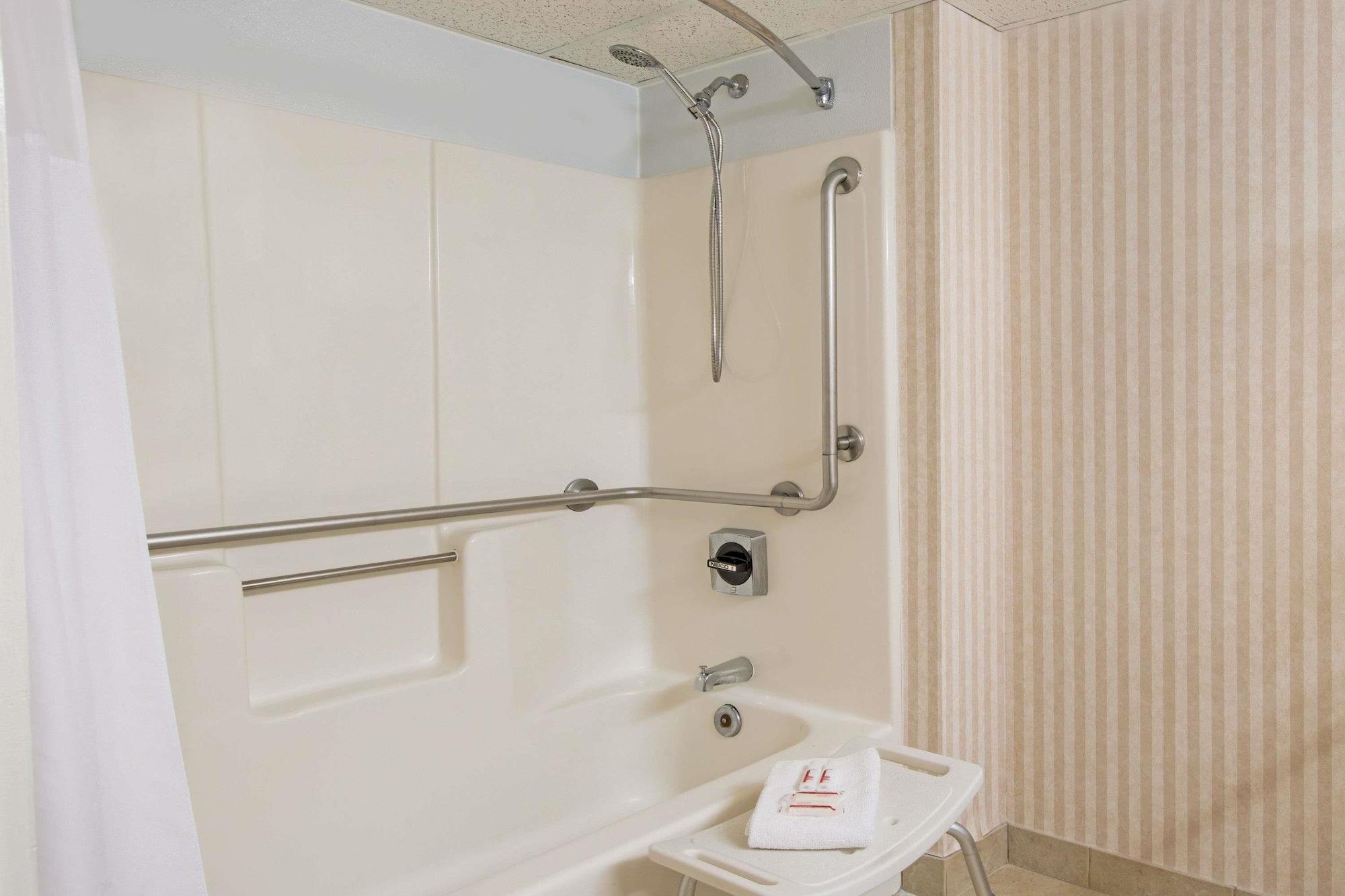 Baymont By Wyndham Bartonsville Poconos Exterior foto